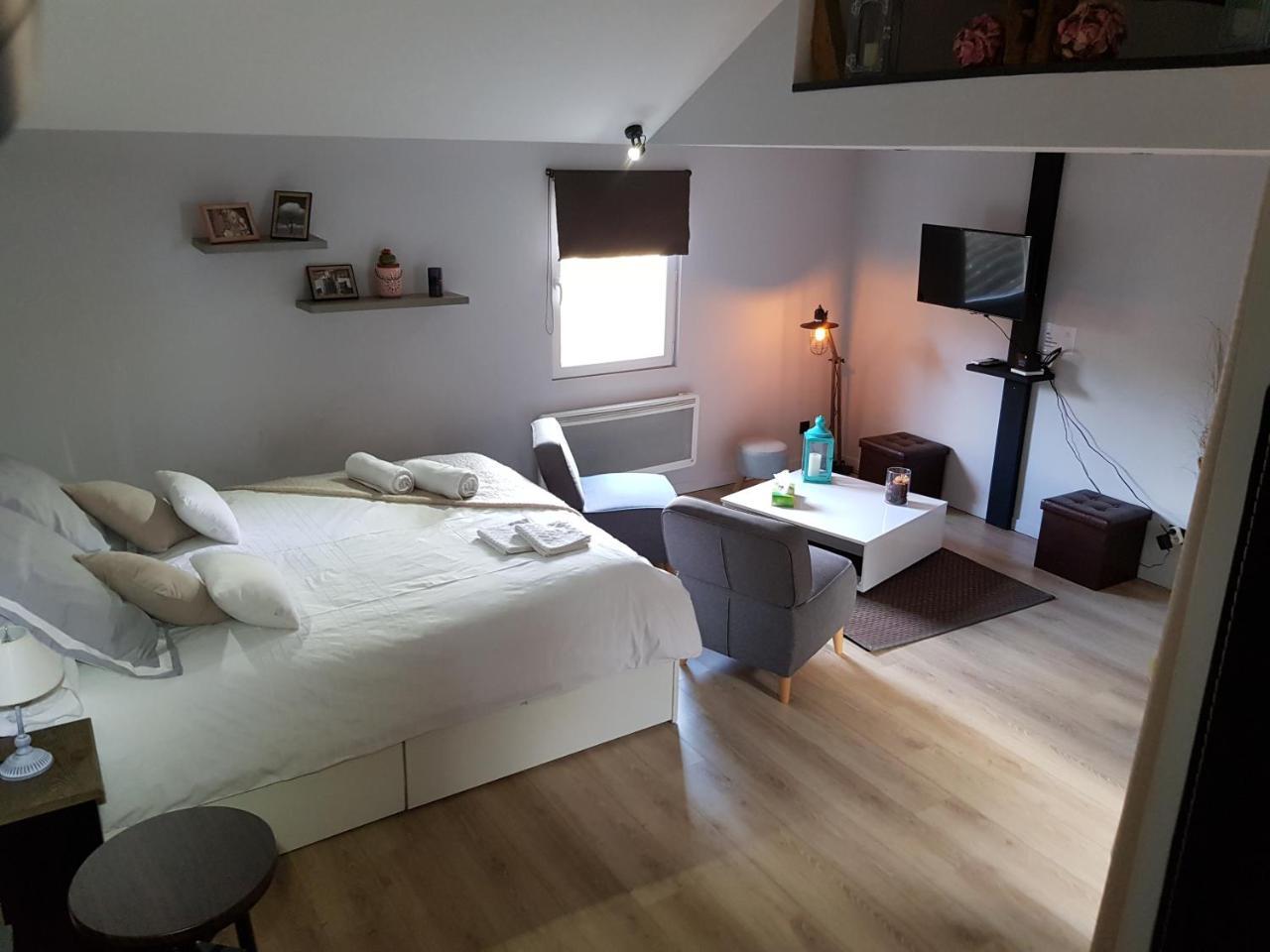 Au Detour De Gournay Aparthotel Екстериор снимка